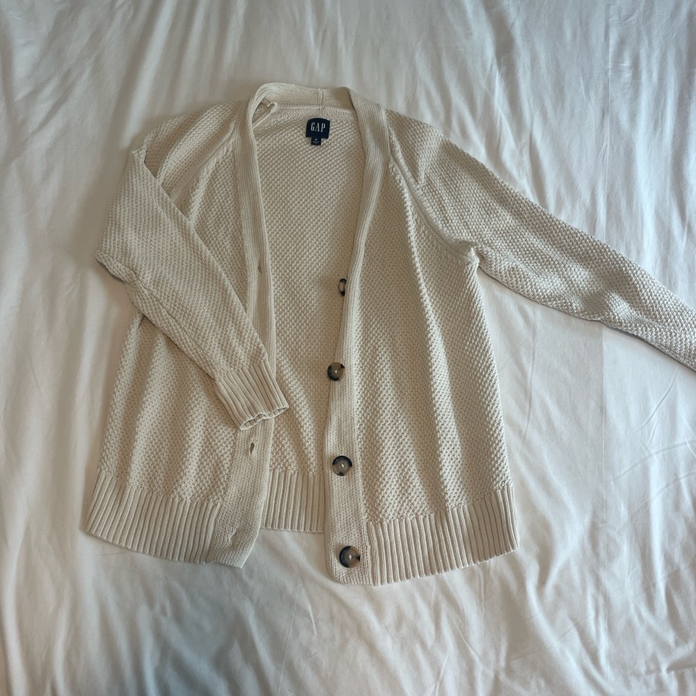 GAP Women's Off-White Button-Up Cardigan